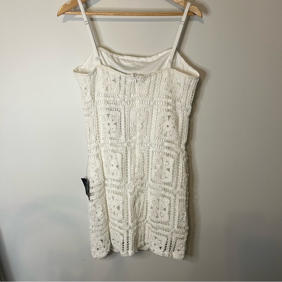 Lulus White Crochet Lace Mini Dress Size L NWT - Picture 4 of 8